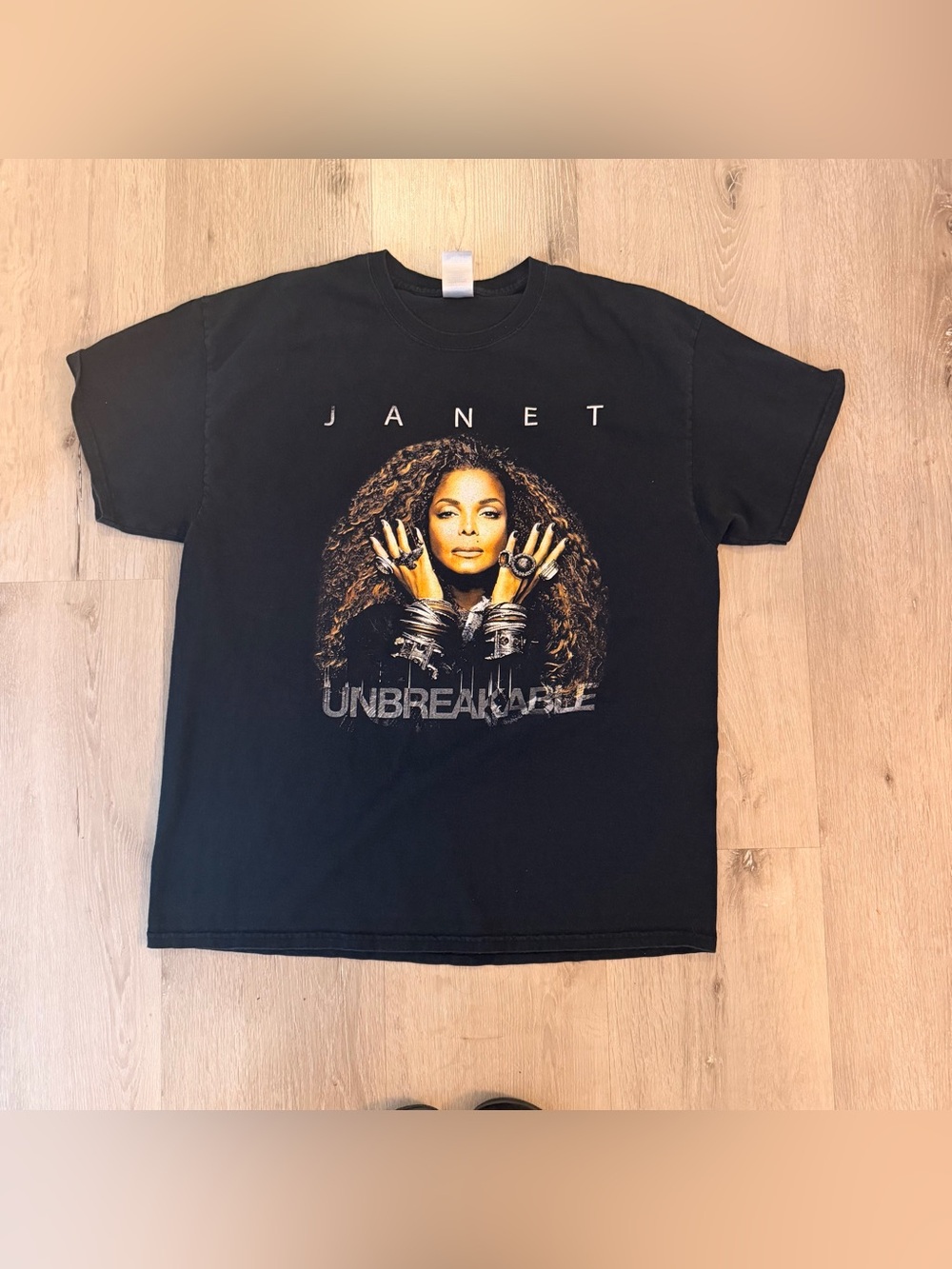 Vintage Janet Jackson 2015 "Unbreakable" world tour tee